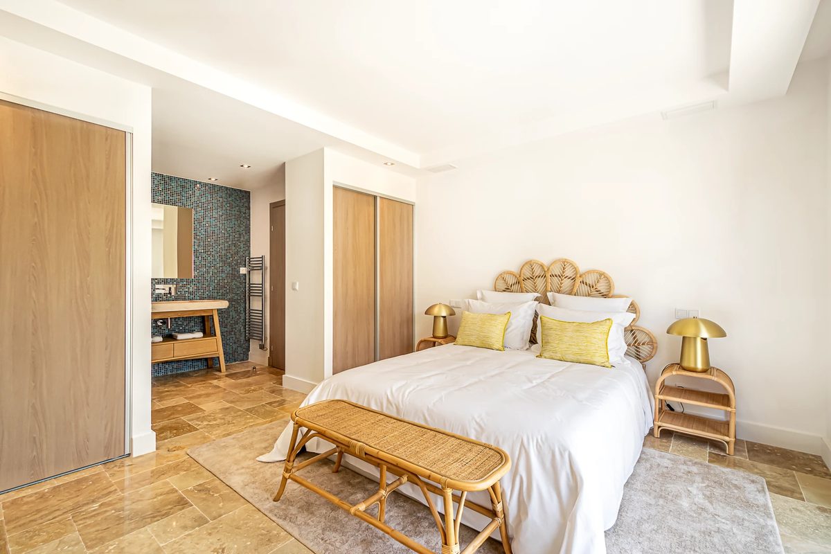 Chambre et salle d'eau en mosaïque, Quinta de Faro